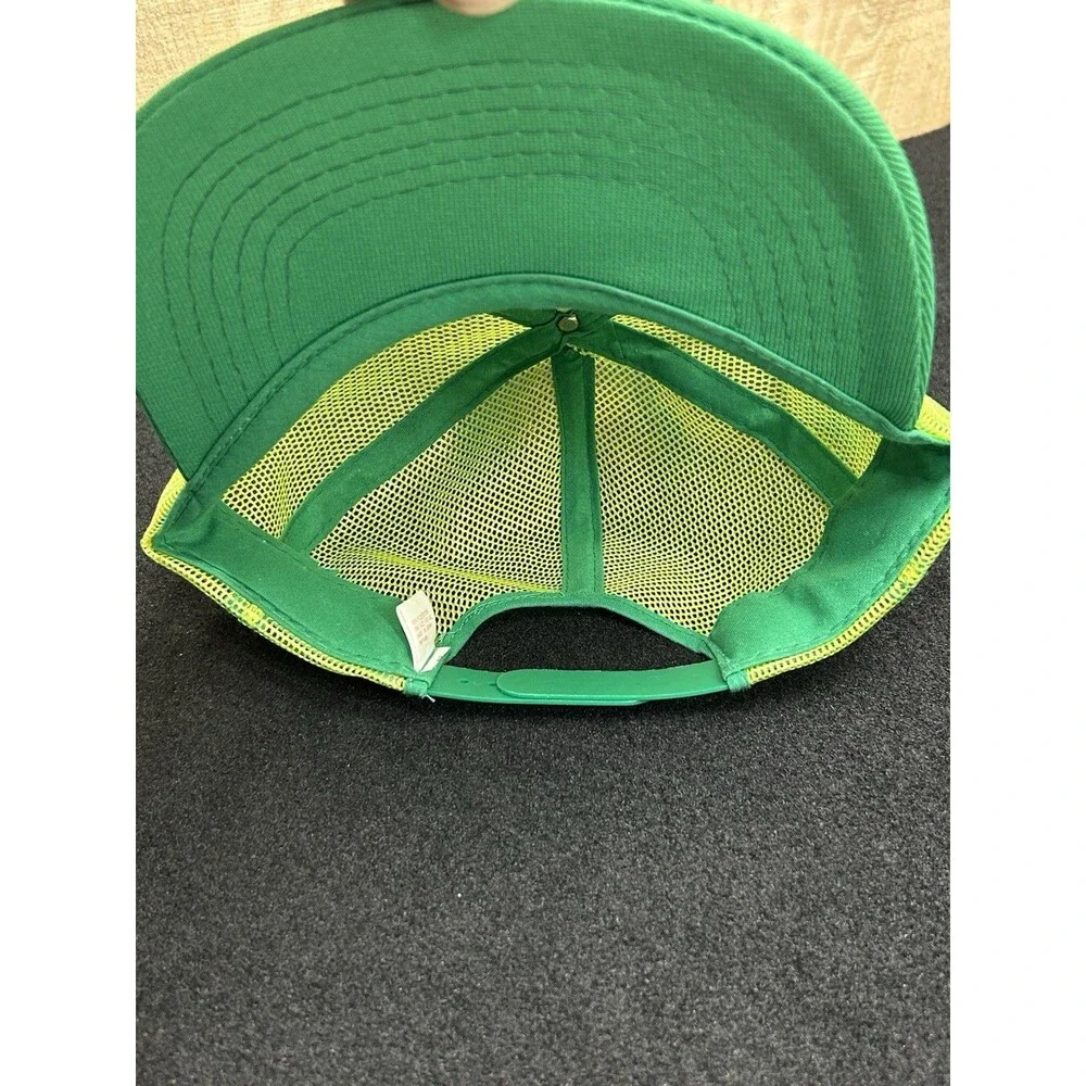 Vintage Quaker State Oil Racing Mesh Foam Trucker Hat/Cap NWOT